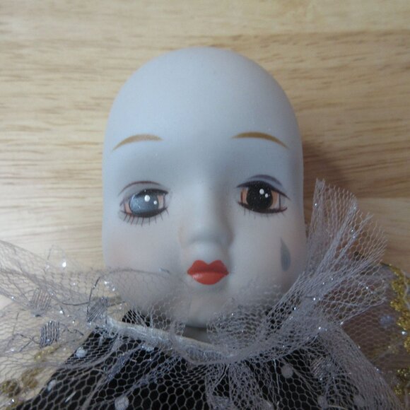 Porcelain 13" Clown Doll in Blue & White Polka Dots - Vintage 1990s - Picture 3 of 7